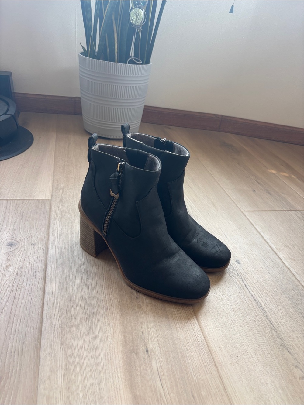 🖤Dr. Scholls Women’s heel Boots🖤